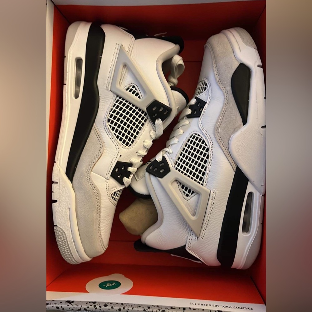 Jordan 4 military black